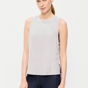 Old Navy Active CloudMotion Sleeveless Tank – Large